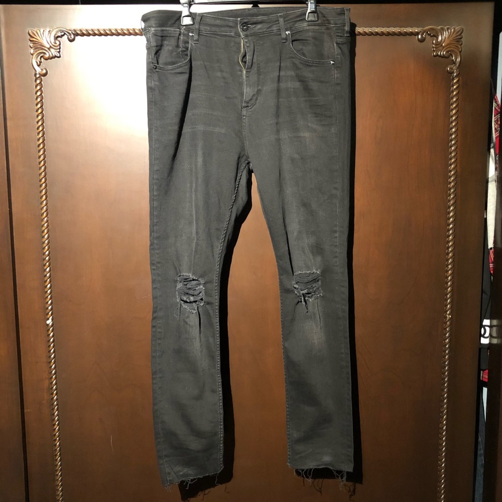 H&M Black Denim Mens Jean Pants Ripped Knees 34